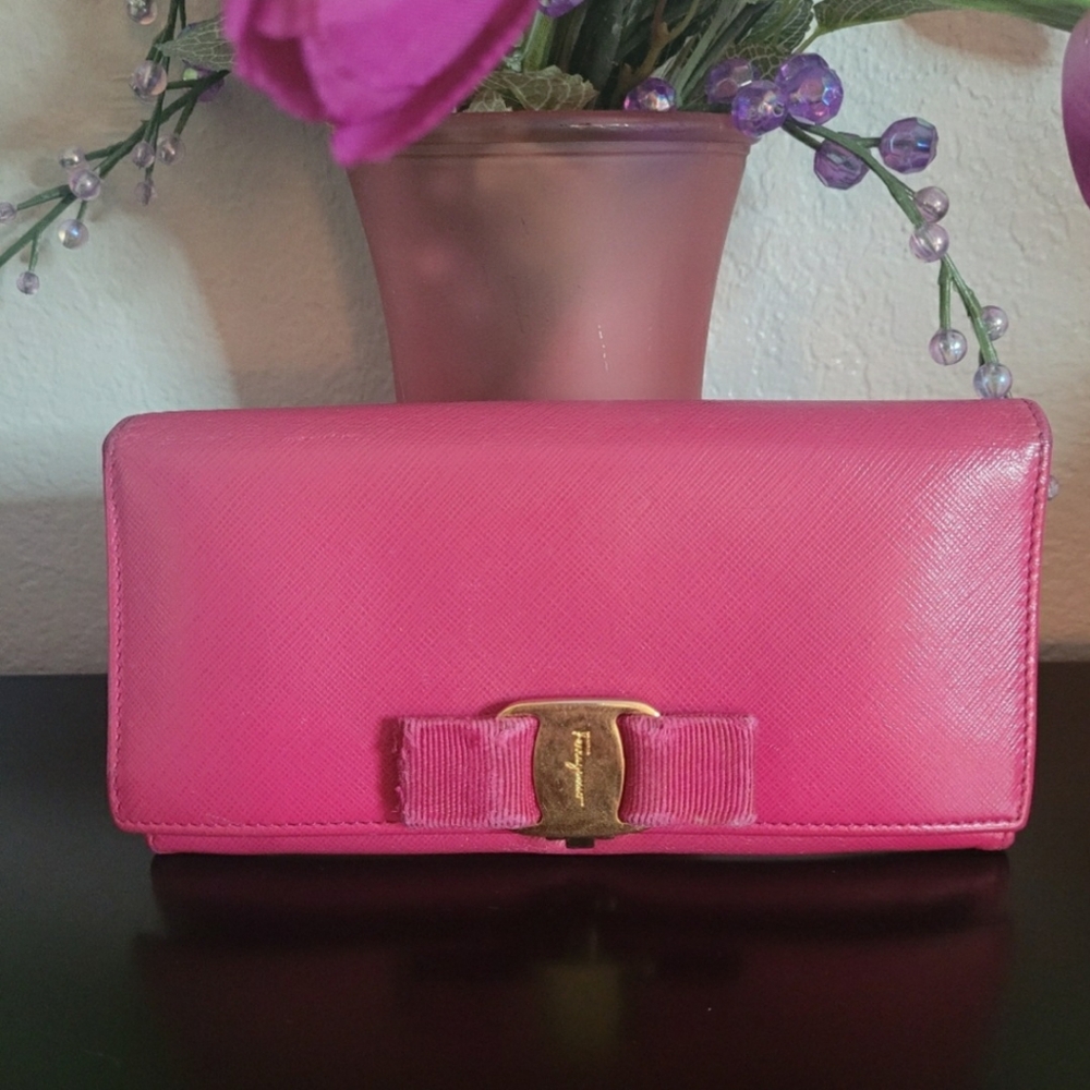 Salvatore Ferragamo Vara Bow Pink Bifold Long Leather Wallet - Picture 11 of 13